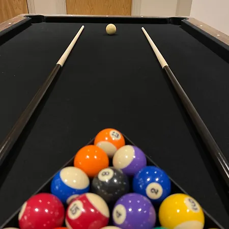 - Modern Spacious Апартаменти Лідс