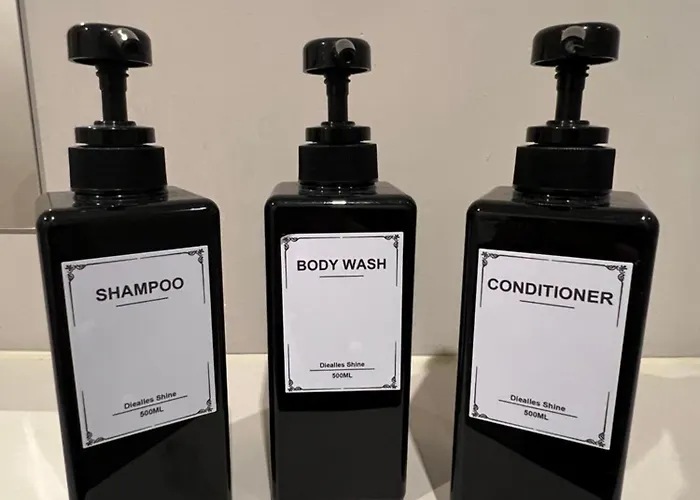 - Modern Spacious * Leeds (West Yorkshire)